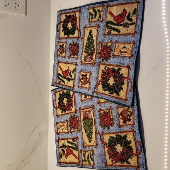 𝅺set of 2 Unbranded Place mats Christmas Tapestry blue with boxed tree bird - Picture 2 of 5